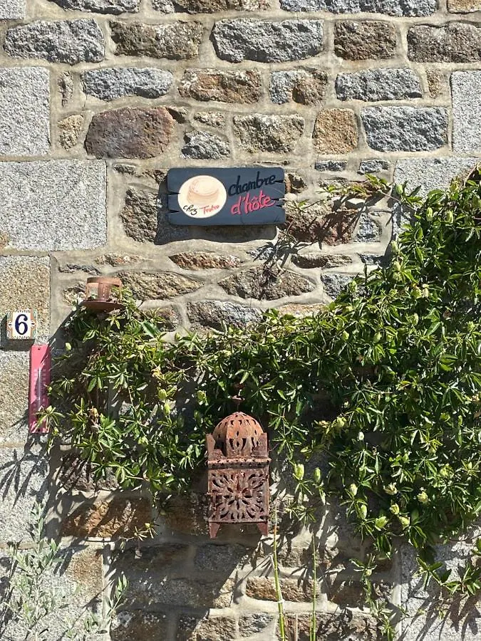 Appartamento Chez Trotro Saint-Pierre-de-Plesguen Alloggio in famiglia